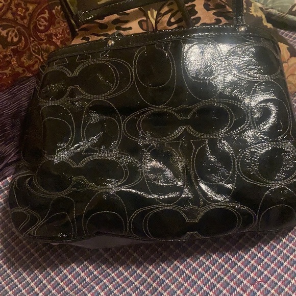 Coach bag larger practically brand new for you - Picture 4 of 9